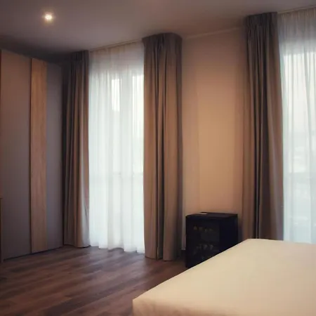 Lumarooms B&B-3